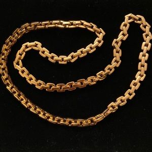 The Danbury Mint Gold Chain Necklce